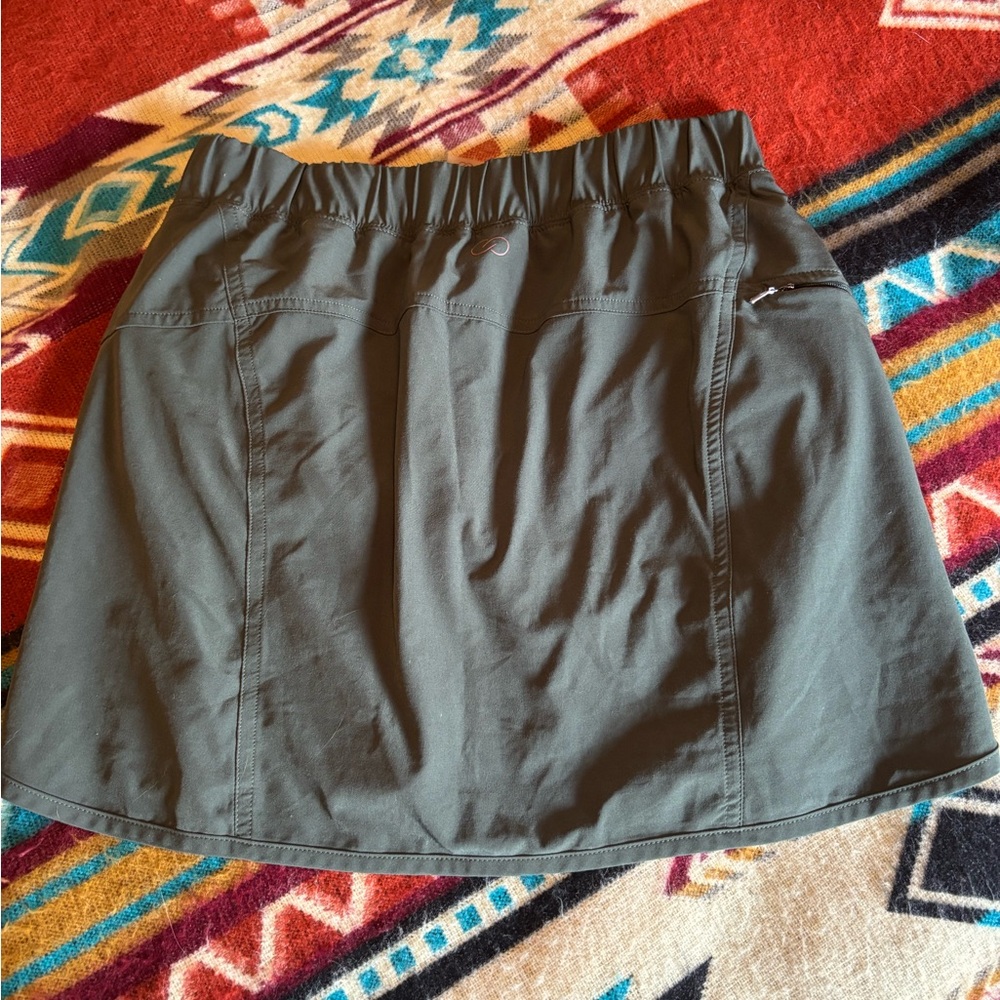 Green outdoorsy hiking skort